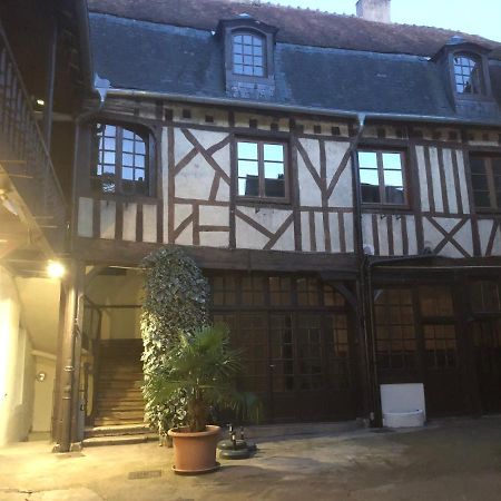 Le Vieux Relais Hotel Cosne-Cours-Sur-Loire Exterior photo