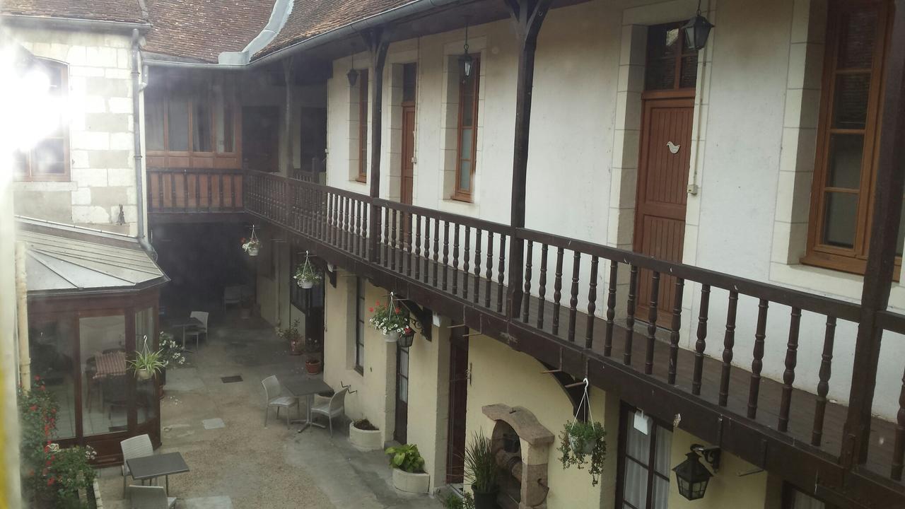 Le Vieux Relais Hotel Cosne-Cours-Sur-Loire Exterior photo