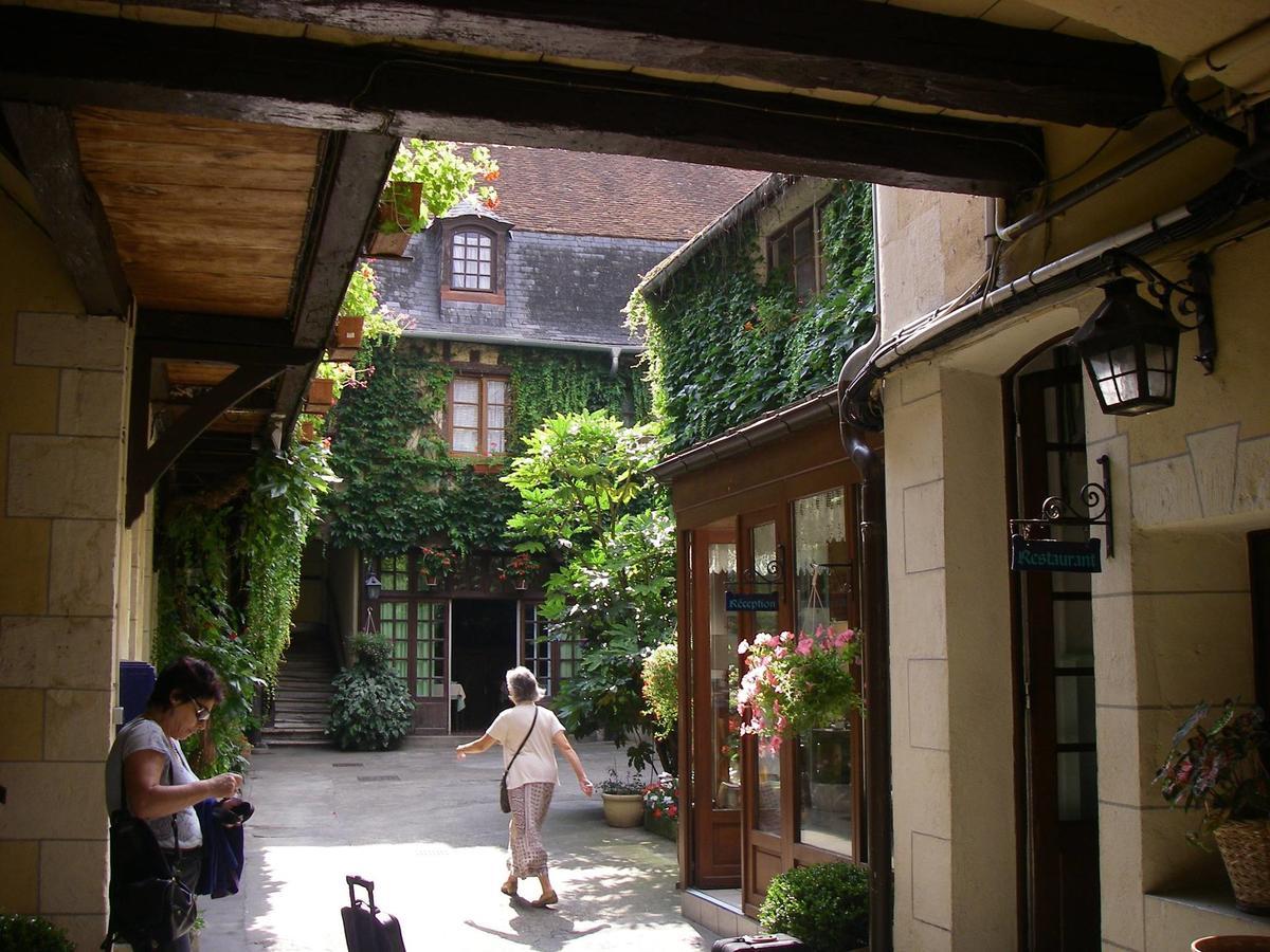 Le Vieux Relais Hotel Cosne-Cours-Sur-Loire Exterior photo