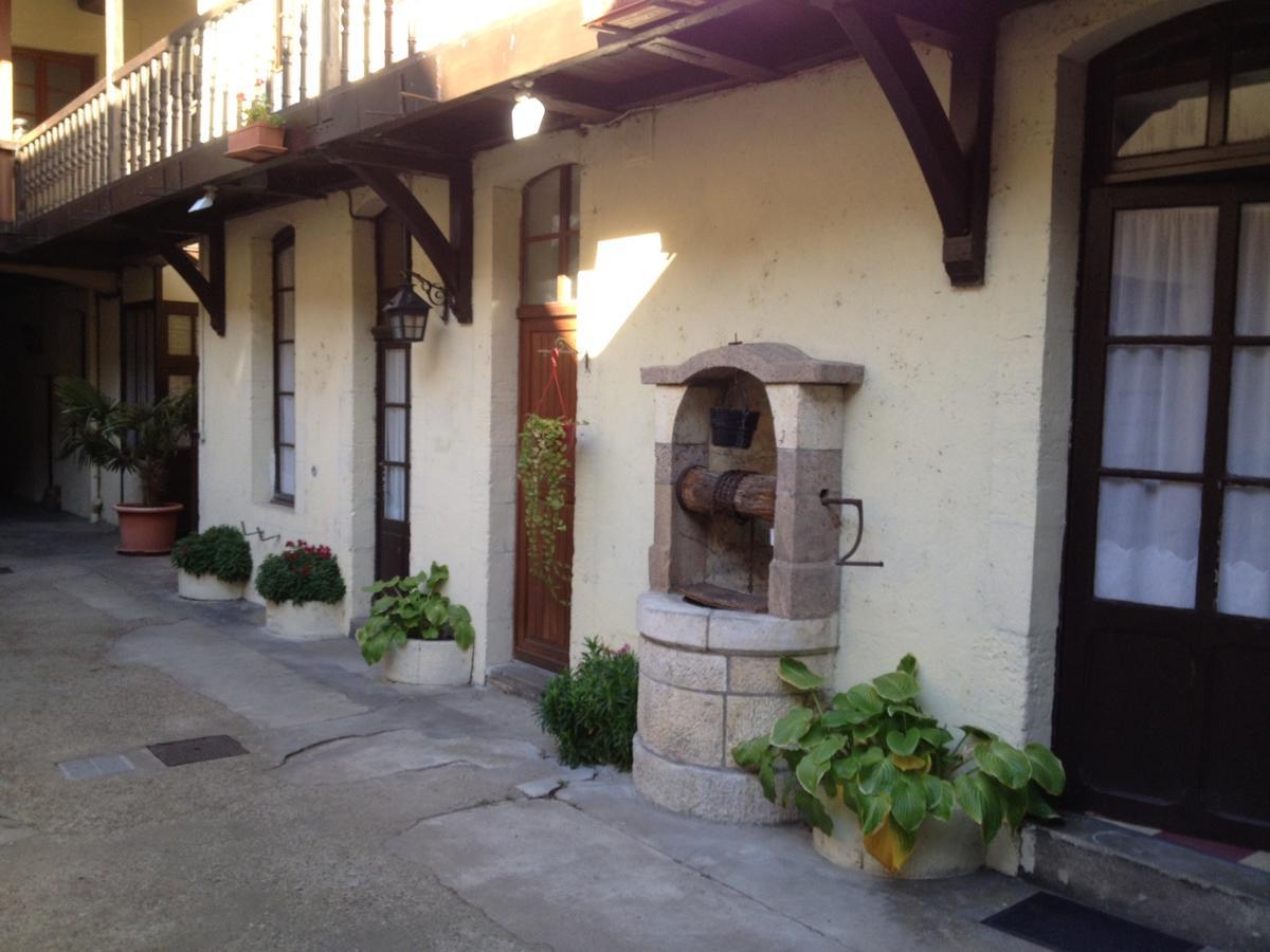 Le Vieux Relais Hotel Cosne-Cours-Sur-Loire Exterior photo